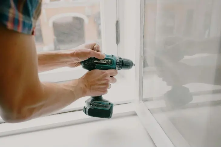 double-sided-tape-for-windows